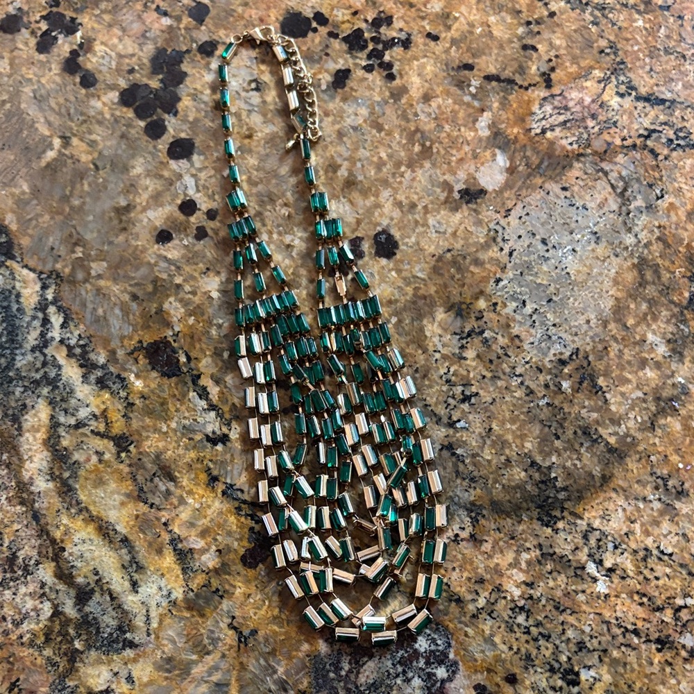 Vintage Elegant Green and Gold Necklace- one stone missing